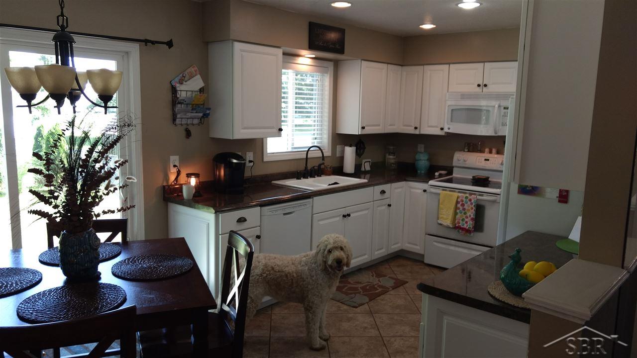 697 Hanchett Street St. Charles, MI 48655 - Photo 7 of 14 31377068-6.JPG