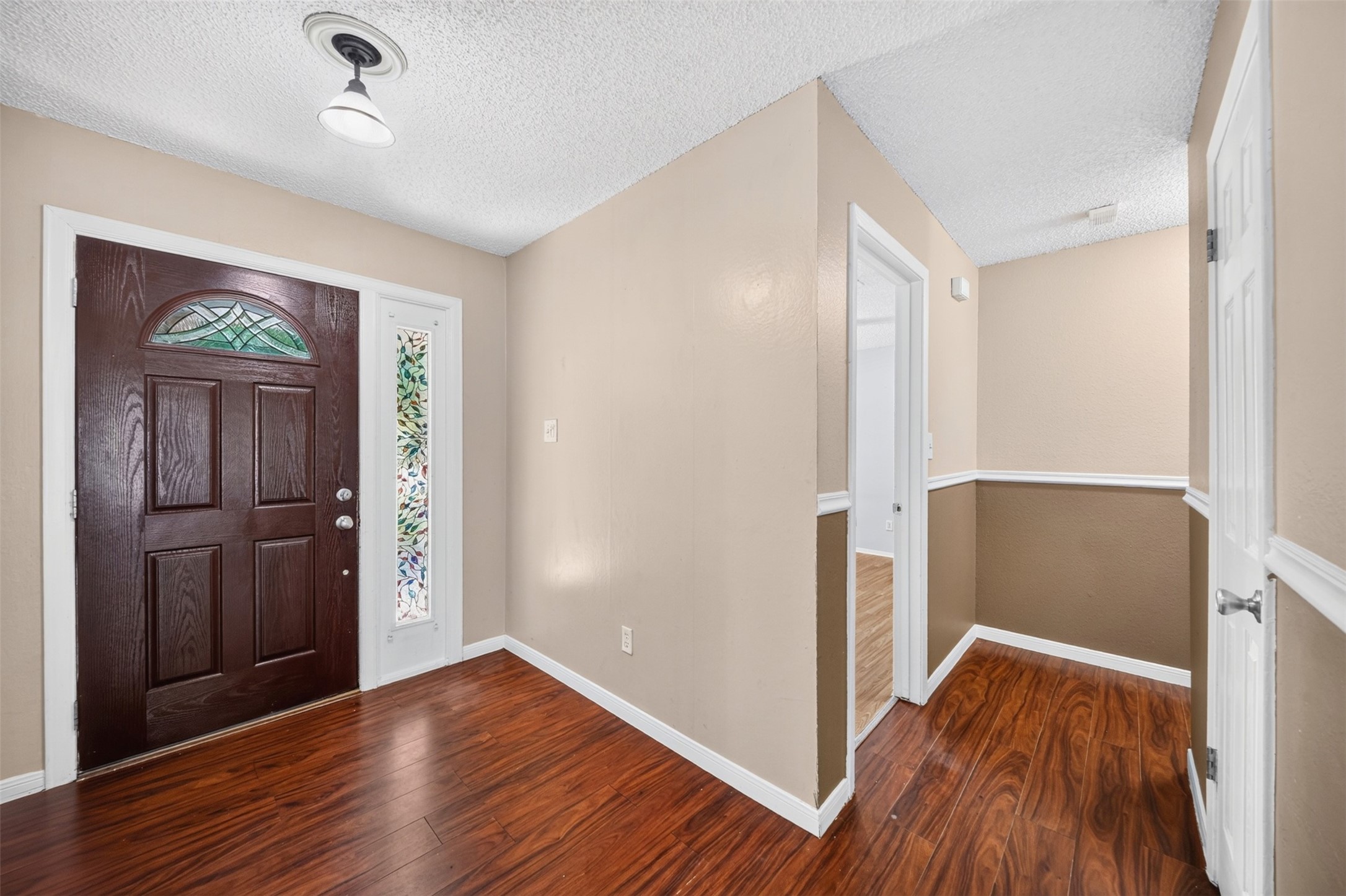 9634 Magnolia Ridge Drive Houston, TX 77070 - Photo 3 of 26 Gallery Image 3