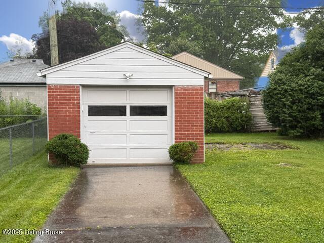 230 Tyne Road Louisville, KY 40207 - Photo 14 of 14 IMG_0117