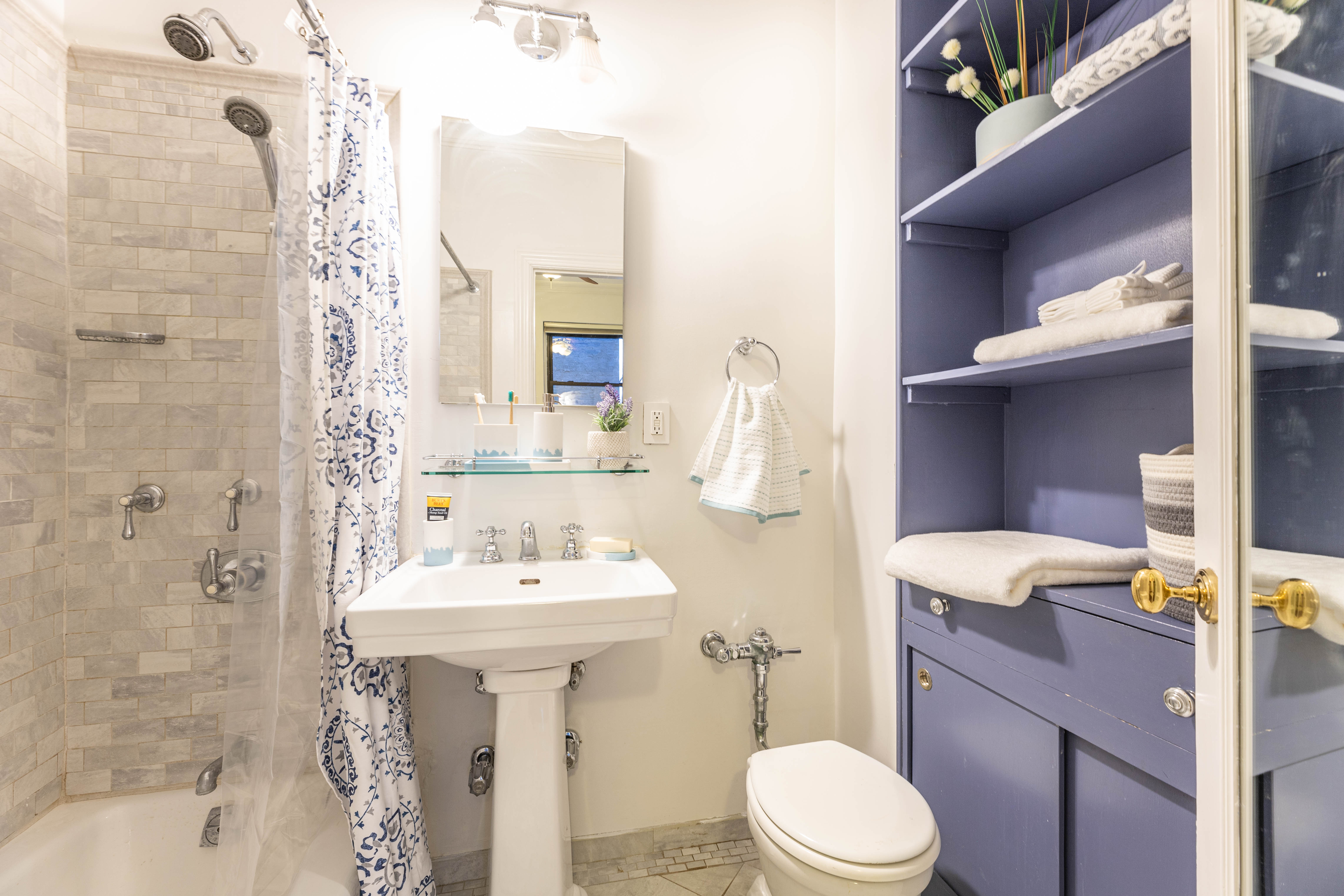 173 East 74th Street, Unit 2C Manhattan, NY 10021 - Photo 8 of 10