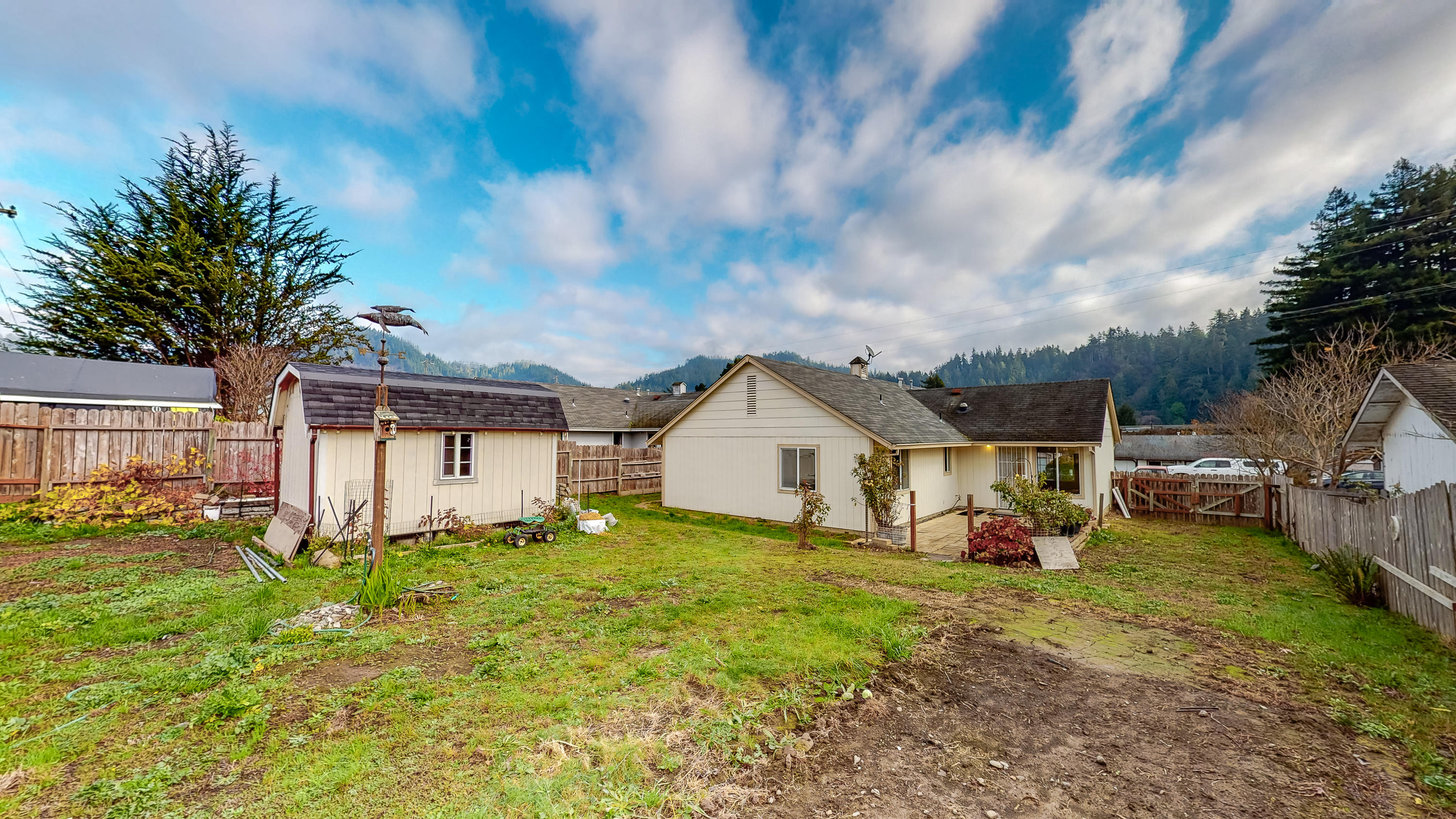 128 Meadow Bridge Lane Rio Dell, CA 95562 - Photo 40 of 43