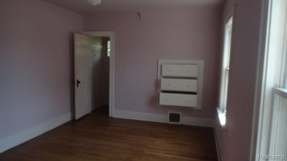 129 North McKinley Road Flushing, MI 48433 - Photo 17 of 31 DSC04878.JPG