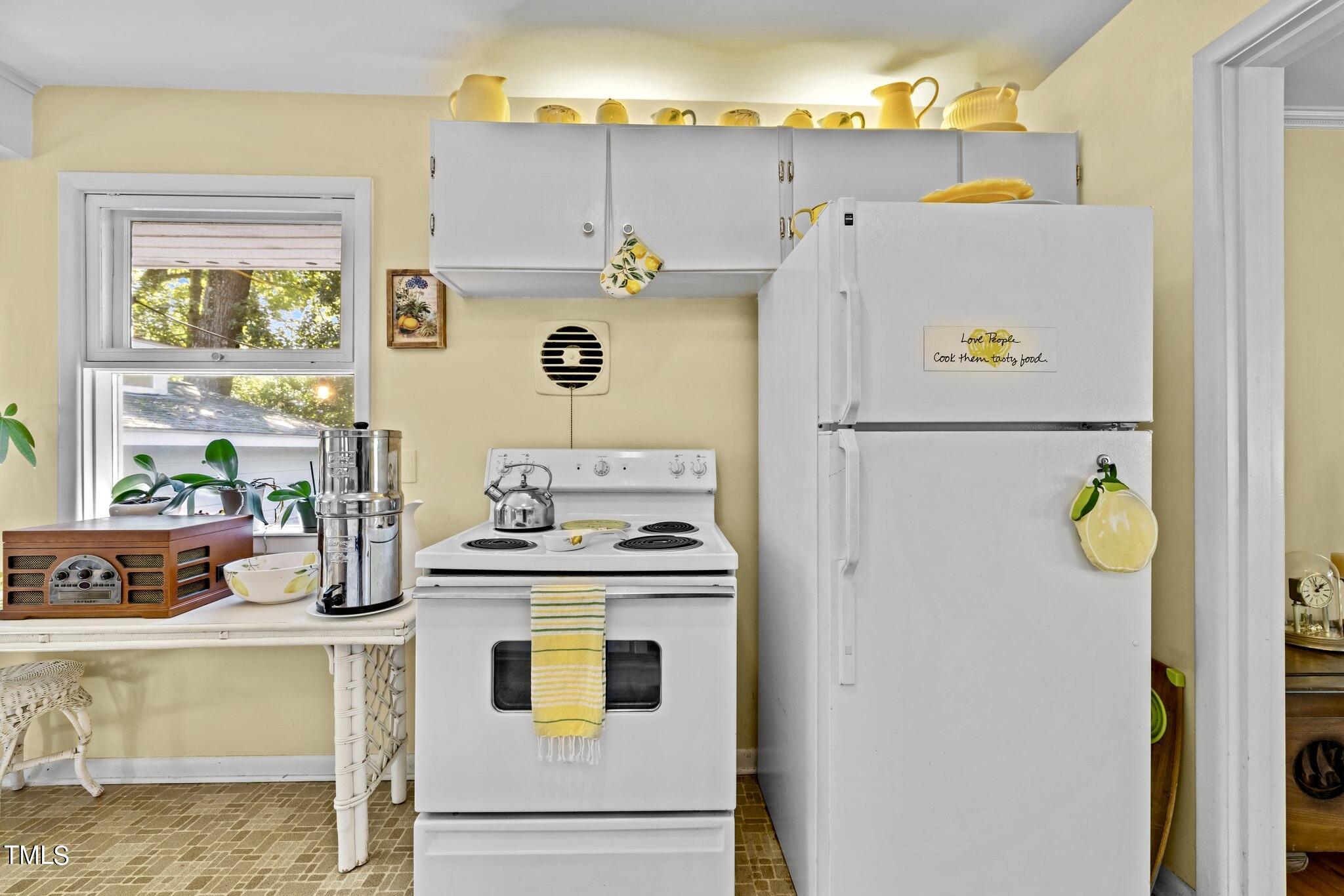 1510 Ridge Road Raleigh, NC 27607 - Photo 27 of 55 12-web-or-mls-5Z8A2512