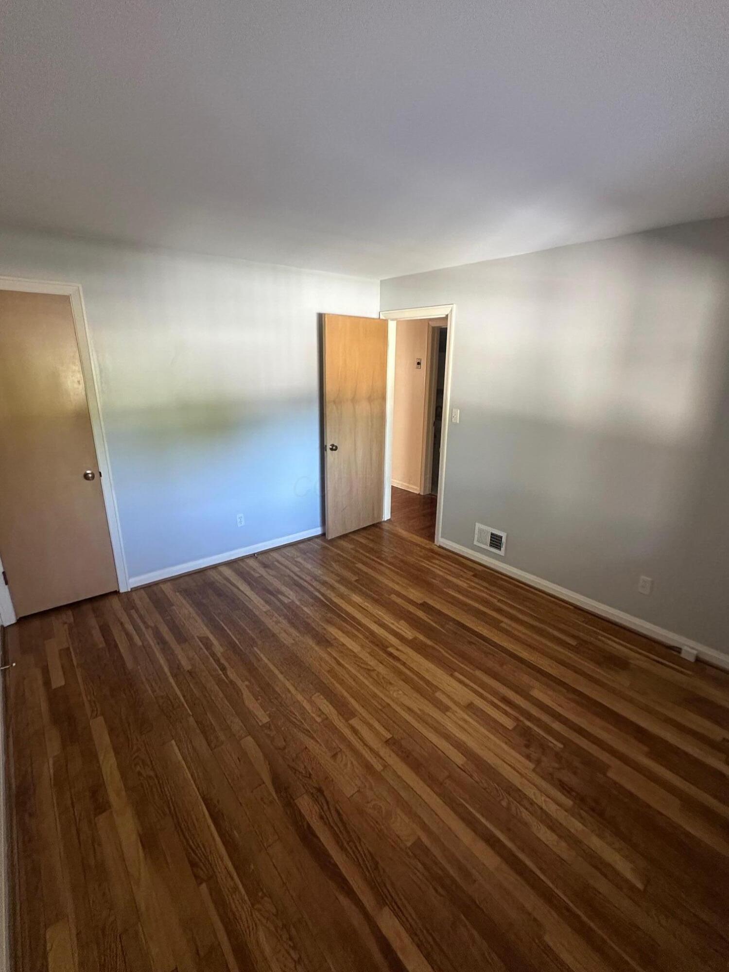 1841 Ridgecliff Road Columbus, OH 43221 - Photo 25 of 39 Bedroom 3
