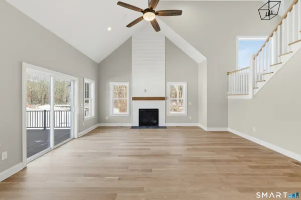 $899,900 | 42 Holcomb Street, Simsbury, CT 06070