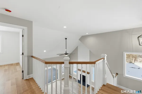 $899,900 | 42 Holcomb Street, Simsbury, CT 06070