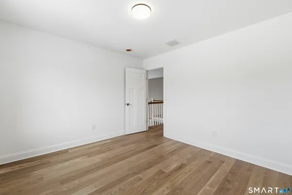 $899,900 | 42 Holcomb Street, Simsbury, CT 06070