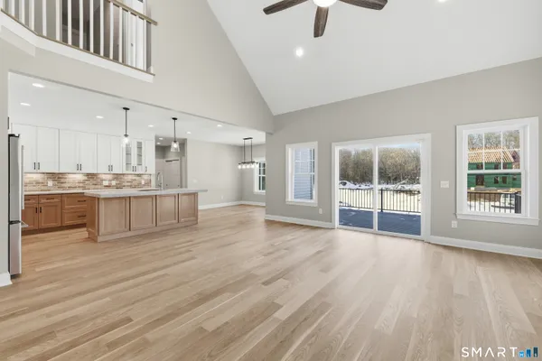 $899,900 | 42 Holcomb Street, Simsbury, CT 06070