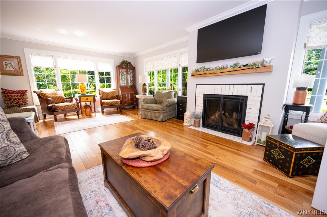 5217 Tonawanda Creek Road Pendleton, NY 14120 - Photo 30 of 50 Family room