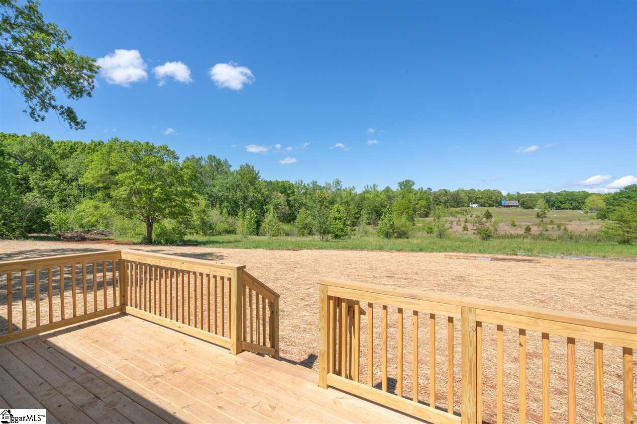 733 Dunklin Bridge Road Fountain Inn, SC 29644 - Photo 4 of 26