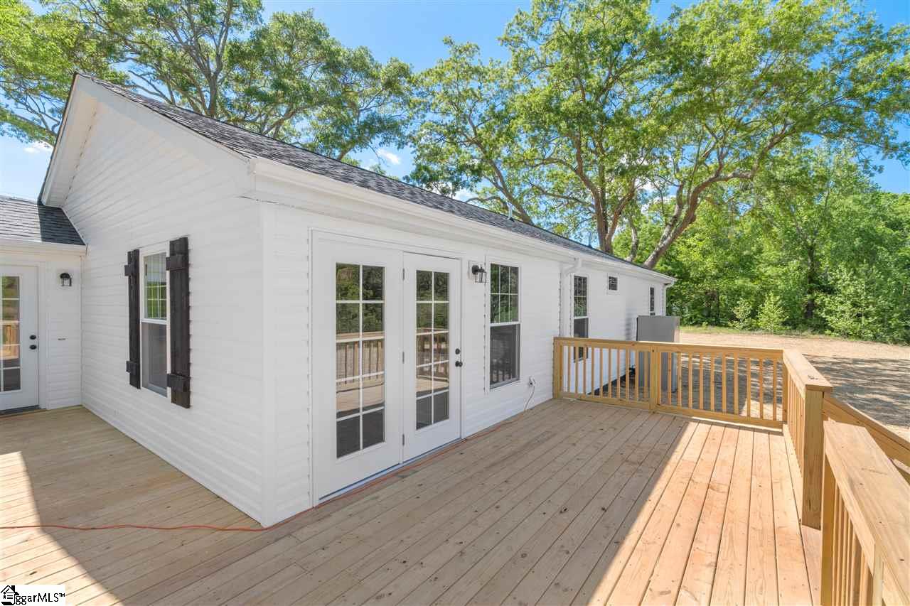 733 Dunklin Bridge Road Fountain Inn, SC 29644 - Photo 6 of 26