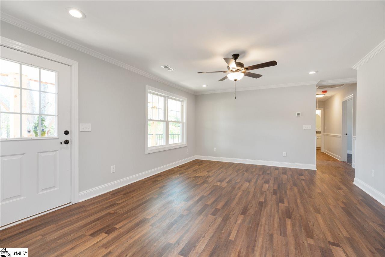 733 Dunklin Bridge Road Fountain Inn, SC 29644 - Photo 8 of 26