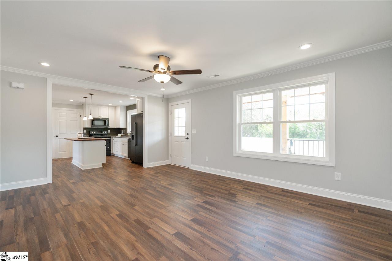 733 Dunklin Bridge Road Fountain Inn, SC 29644 - Photo 9 of 26