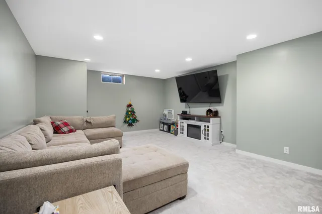 $349,900 | 400 West Madison Street, Tremont, IL 61568