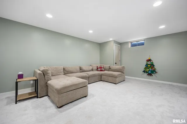 $349,900 | 400 West Madison Street, Tremont, IL 61568