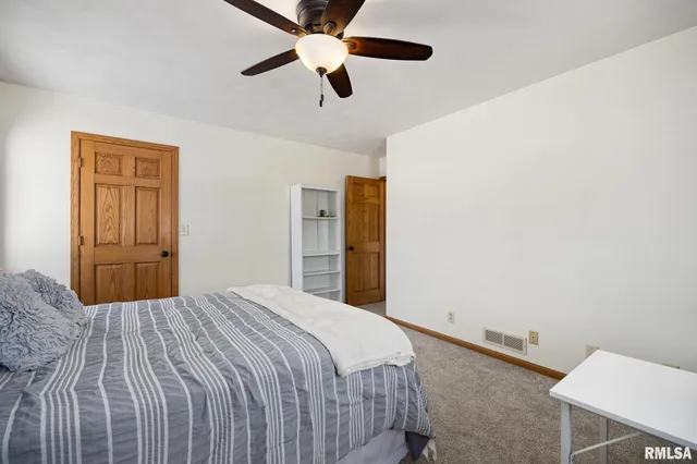 $349,900 | 400 West Madison Street, Tremont, IL 61568