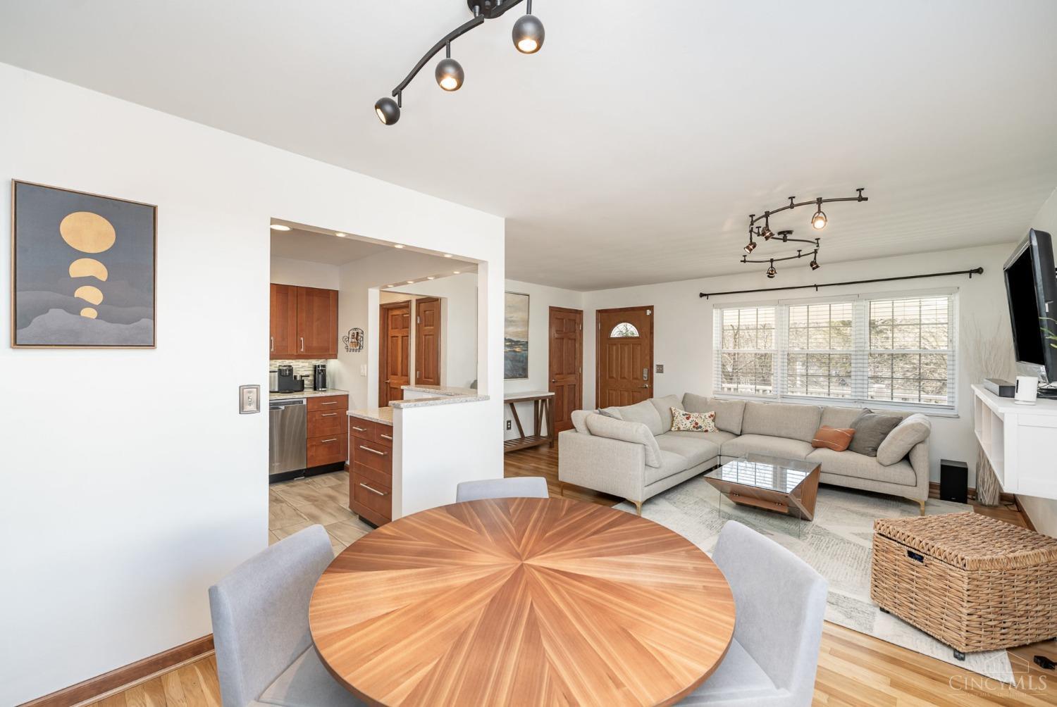 3220 Blue Rock Road Cincinnati, OH 45239 - Photo 9 of 28 Gallery Image 9