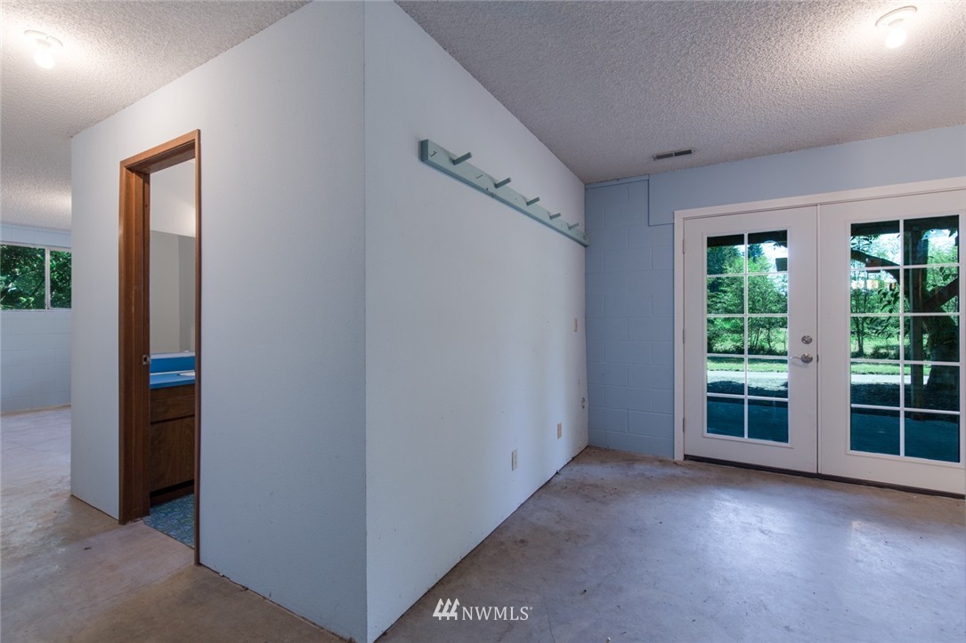 8620 Johnson Point Road Northeast Olympia, WA 98516 - Photo 20 of 25 Gallery Image 20