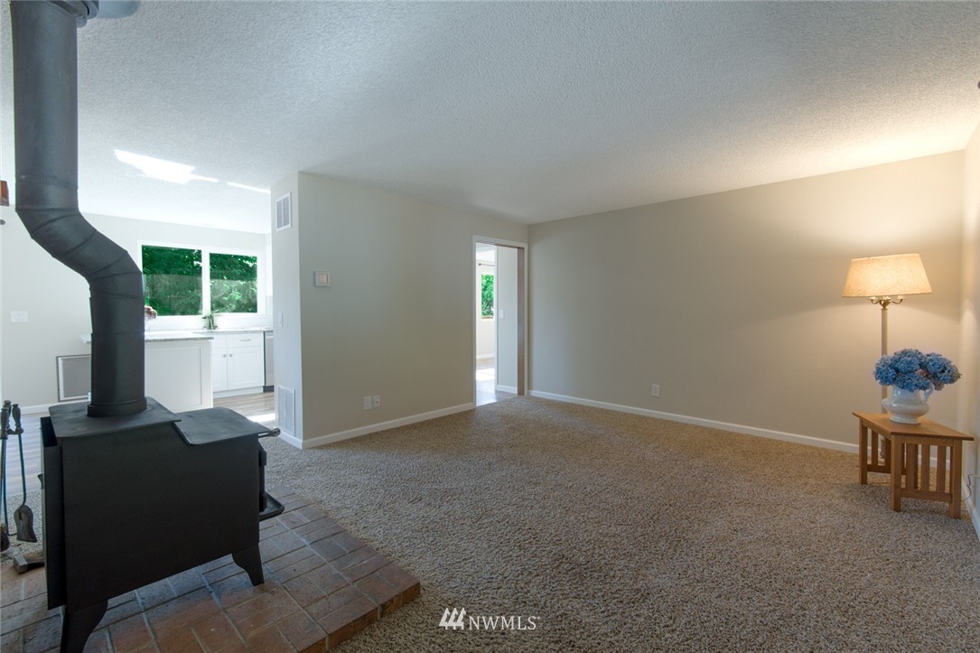 8620 Johnson Point Road Northeast Olympia, WA 98516 - Photo 6 of 25 Gallery Image 6