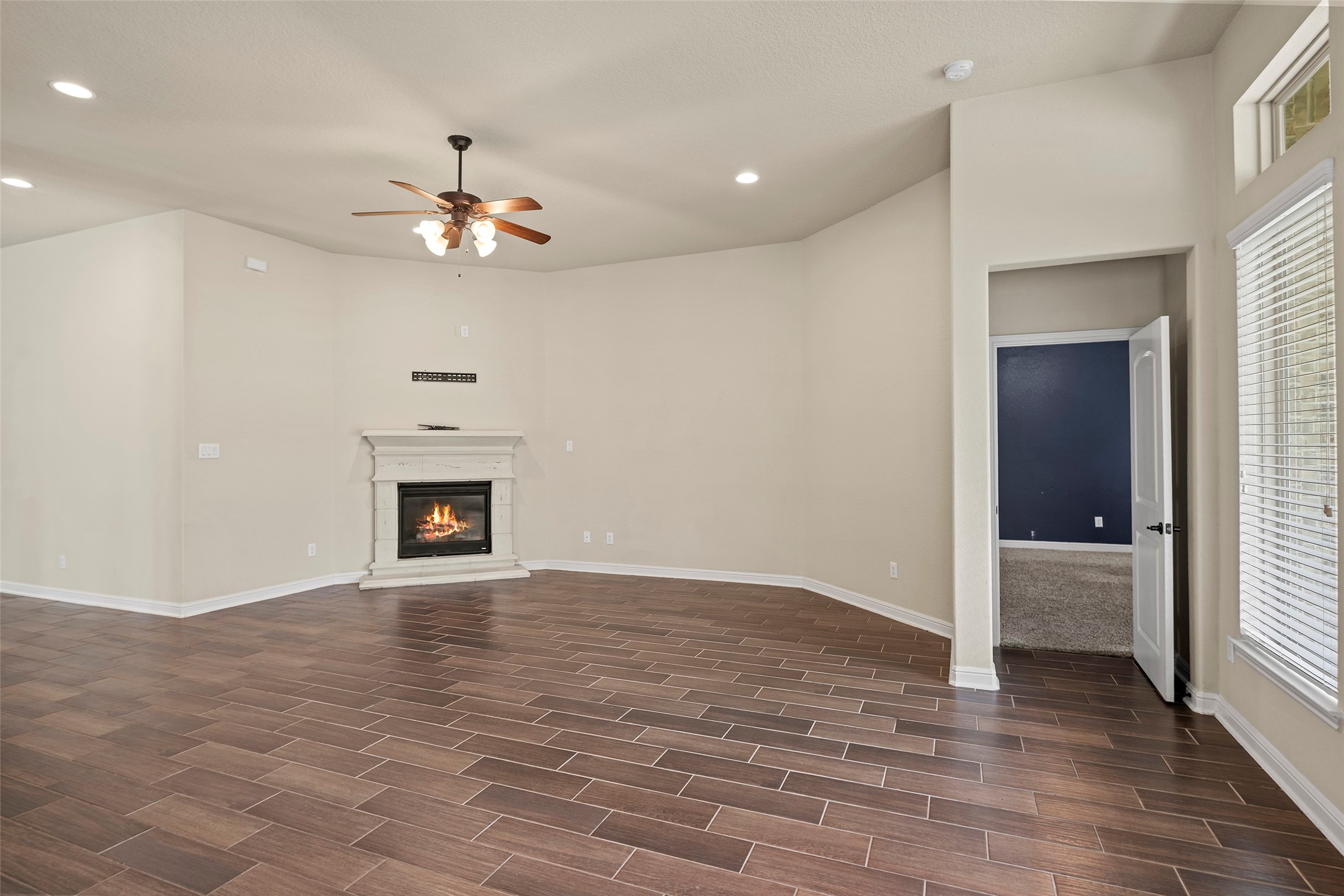 2703 Barrington Branch Drive Spring, TX 77373 - Photo 14 of 33 Gas fireplace
