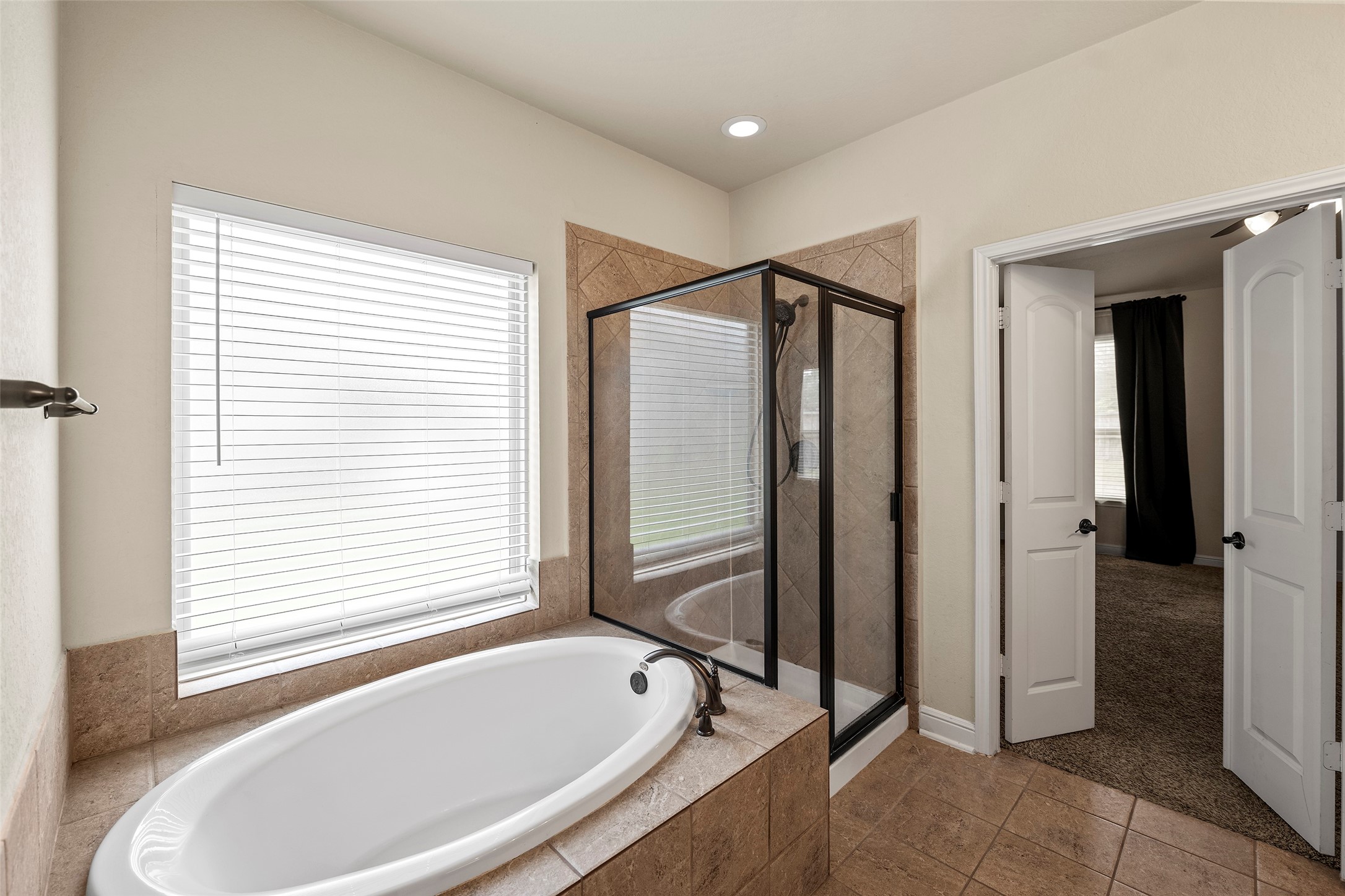 2703 Barrington Branch Drive Spring, TX 77373 - Photo 19 of 33 Separate tub and shower