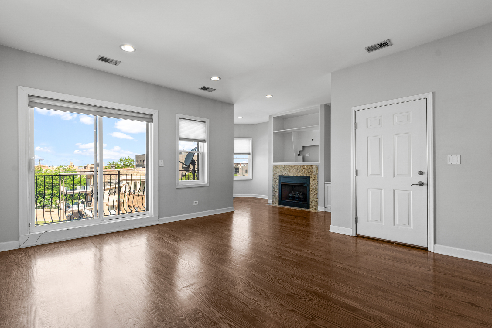 529 North Racine Avenue, Unit 3 Chicago, IL 60642 - Photo 10 of 22