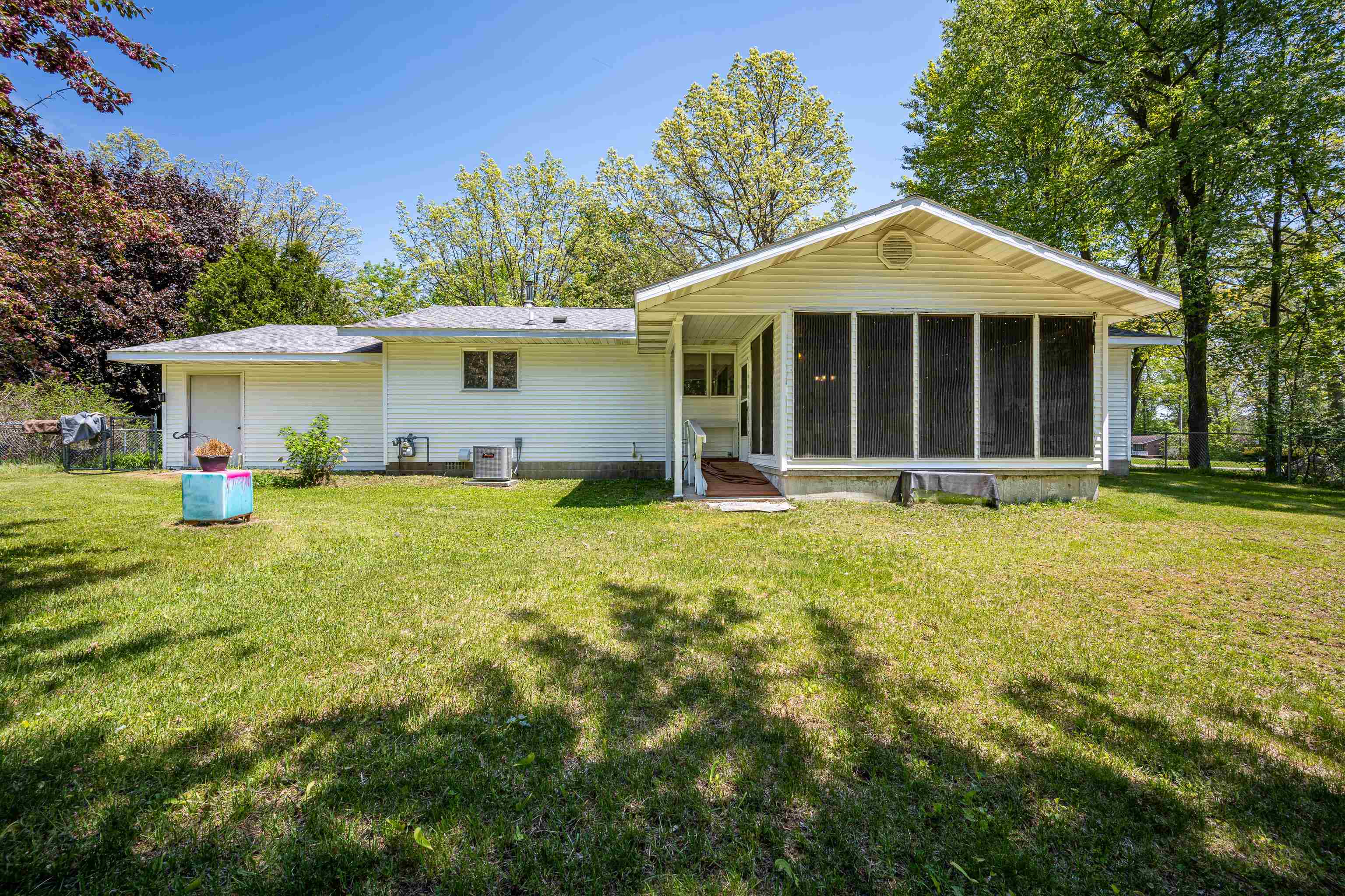 2881 Dean Street Harrison, MI 48625 - Photo 36 of 44