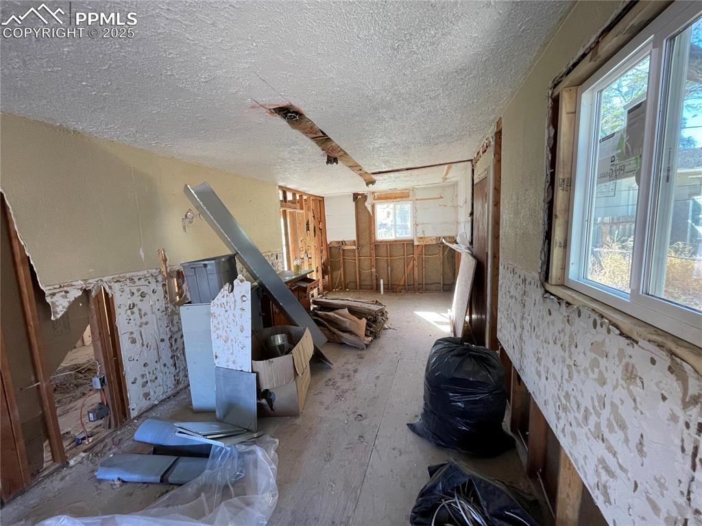 55 Small Avenue Pueblo, CO 81004 - Photo 3 of 19