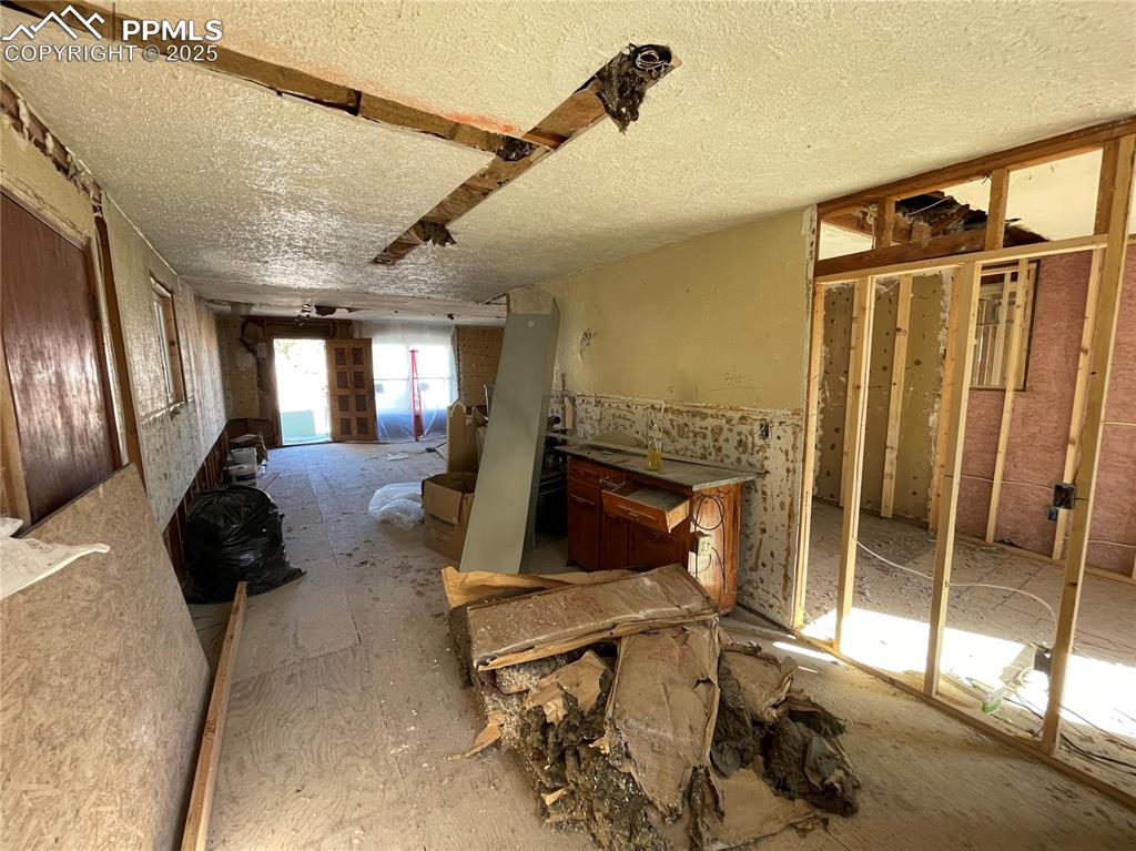 55 Small Avenue Pueblo, CO 81004 - Photo 4 of 19