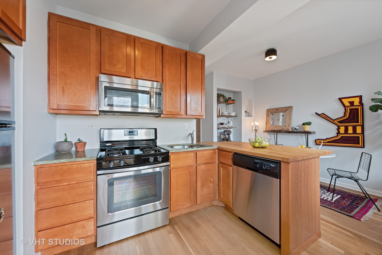 3317 West George Street, Unit 1 Chicago, IL 60618 - Photo 5 of 11