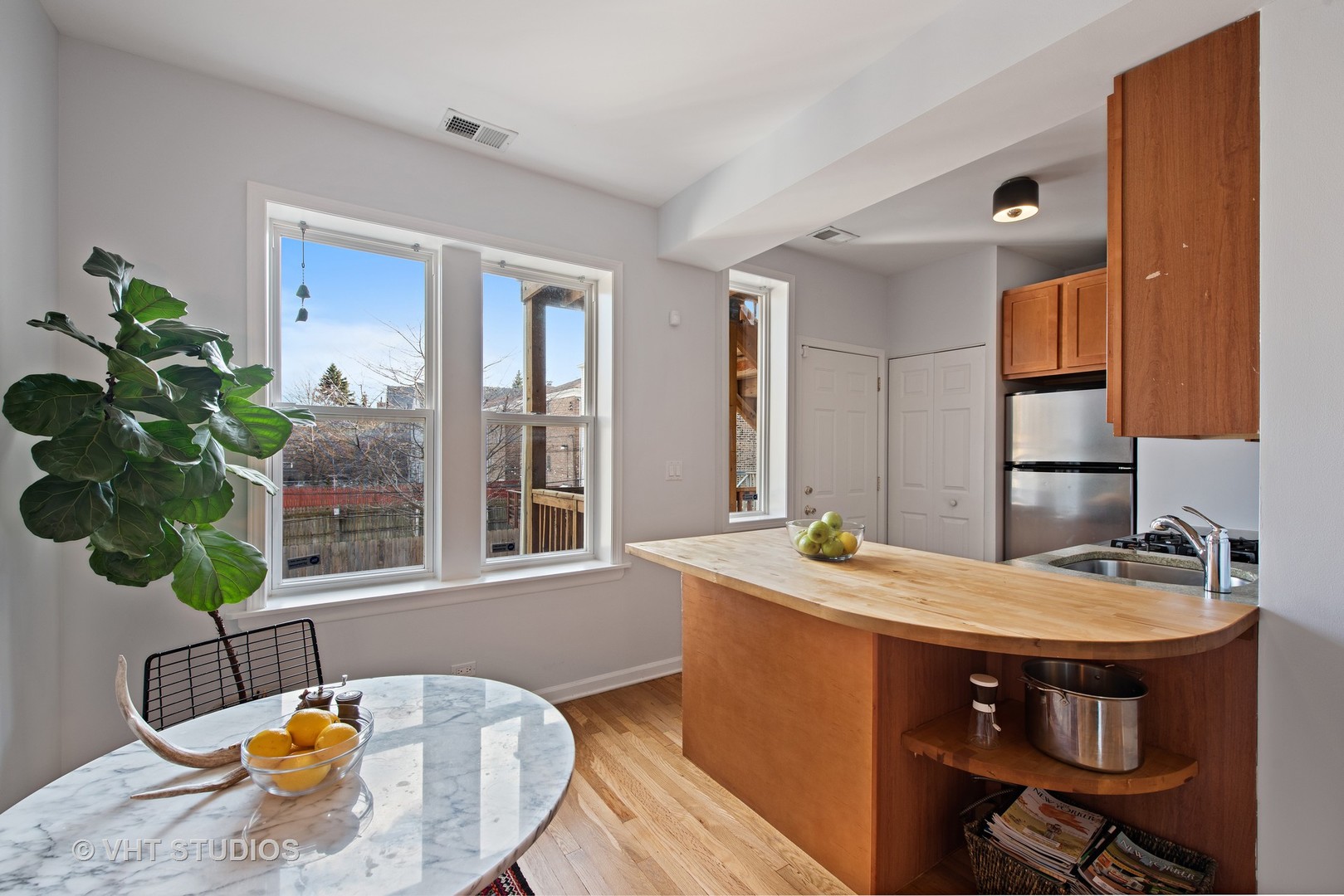 3317 West George Street, Unit 1 Chicago, IL 60618 - Photo 6 of 11