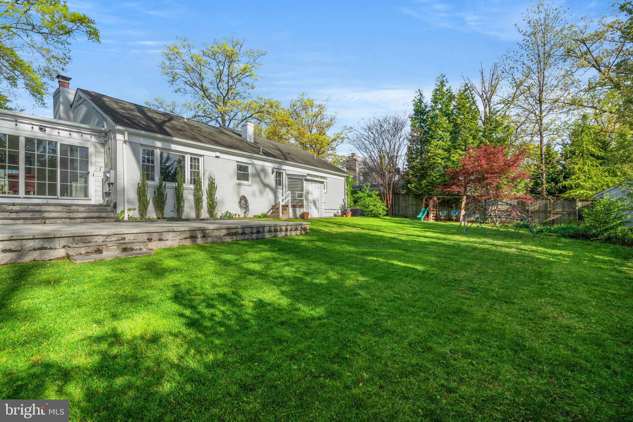 6219 Arkendale Road Alexandria, VA 22307 - Photo 31 of 33 a front view of house with yard and green space
