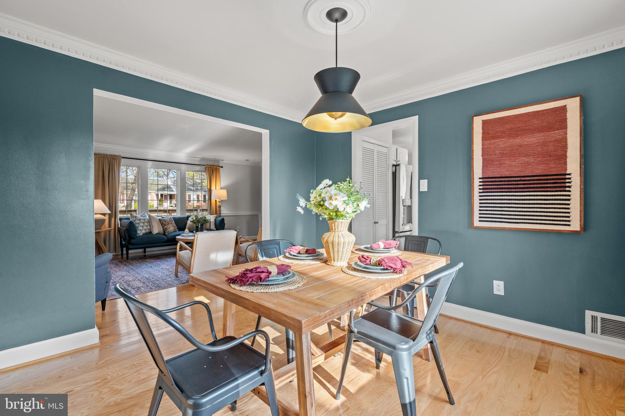 6219 Arkendale Road Alexandria, VA 22307 - Photo 6 of 33 a dining room with furniture and window