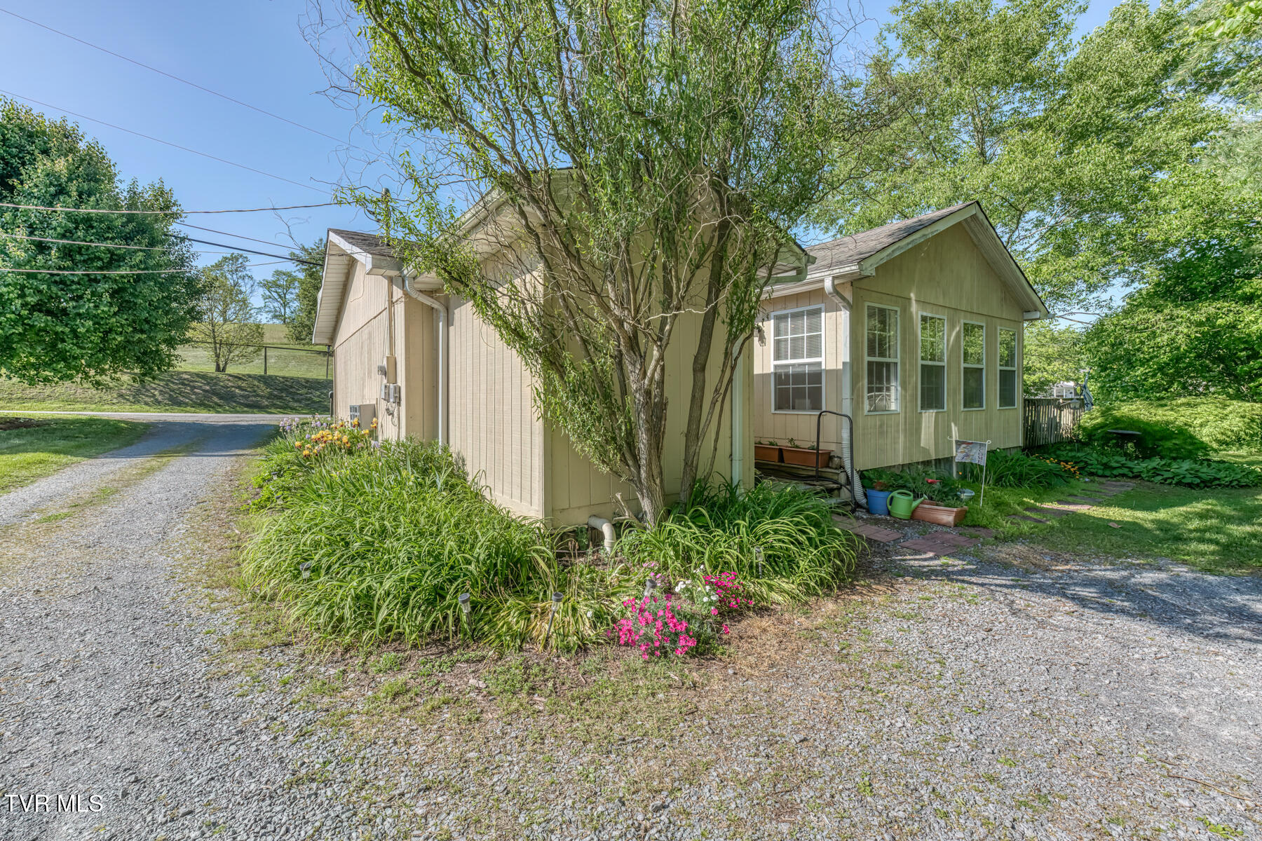 1189 Weaver Branch Road Bluff City, TN 37618 - Photo 25 of 34 1189 Weaver Branch Rd-25