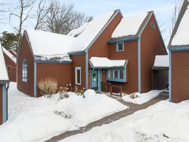 $824,900 | 8 Bixby Lane, Unit 8, Westford, MA 01886