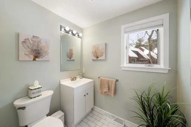 $824,900 | 8 Bixby Lane, Unit 8, Westford, MA 01886