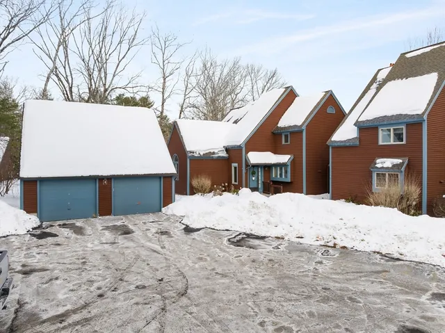 $824,900 | 8 Bixby Lane, Unit 8, Westford, MA 01886