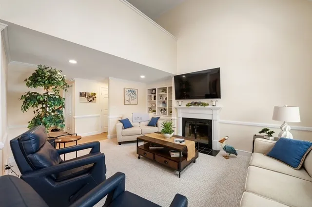 $824,900 | 8 Bixby Lane, Unit 8, Westford, MA 01886