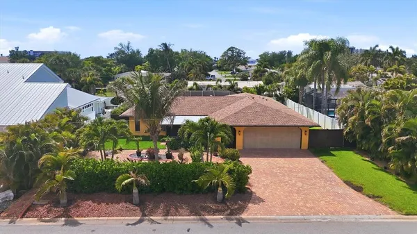 $1,375,000 | 440 West Gate Drive, Venice, FL 34285