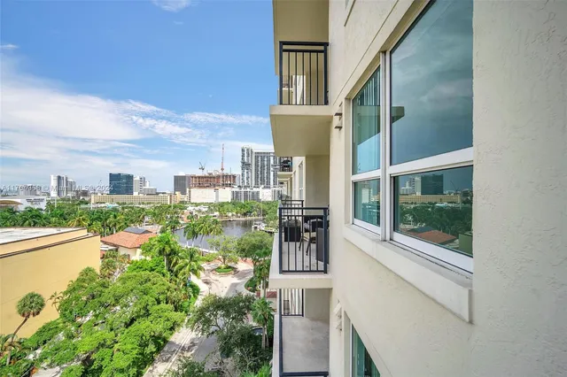 $490,000 | 610 West Las Olas Boulevard, Unit 914N, Fort Lauderdale, FL 33312