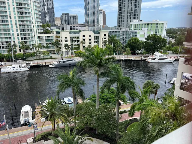 $490,000 | 610 West Las Olas Boulevard, Unit 914N, Fort Lauderdale, FL 33312