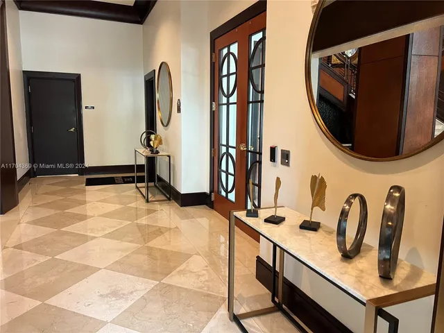 $490,000 | 610 West Las Olas Boulevard, Unit 914N, Fort Lauderdale, FL 33312