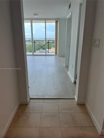 $490,000 | 610 West Las Olas Boulevard, Unit 914N, Fort Lauderdale, FL 33312