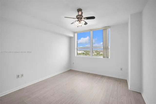 $490,000 | 610 West Las Olas Boulevard, Unit 914N, Fort Lauderdale, FL 33312
