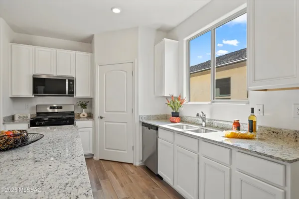 $420,000 | 9329 North Peridot Vista Avenue, Tucson, AZ 85742