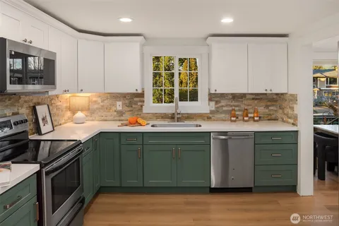 $949,950 | 403 Northeast 94th Street, Seattle, WA 98115