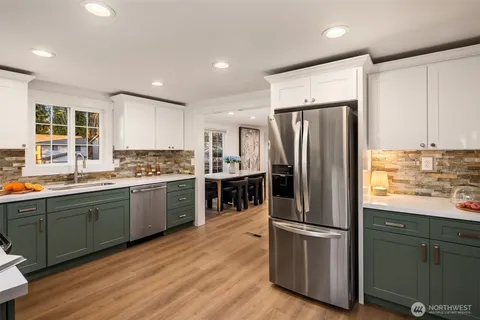 $949,950 | 403 Northeast 94th Street, Seattle, WA 98115