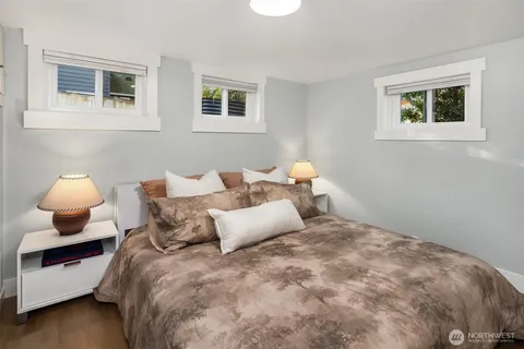 $949,950 | 403 Northeast 94th Street, Seattle, WA 98115