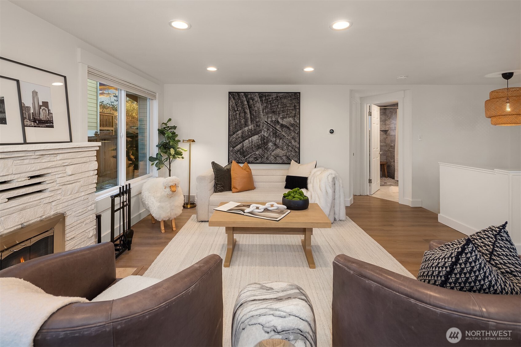 403 Northeast 94th Street Seattle, WA 98115 - Photo 5 of 40