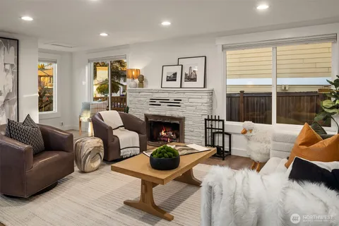 $949,950 | 403 Northeast 94th Street, Seattle, WA 98115